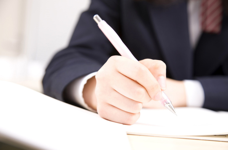 勉強中の高校生